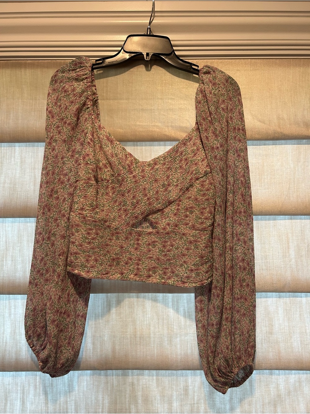 ASTR Pink & Green Floral Puff-Sleeve Square Neck Blouse